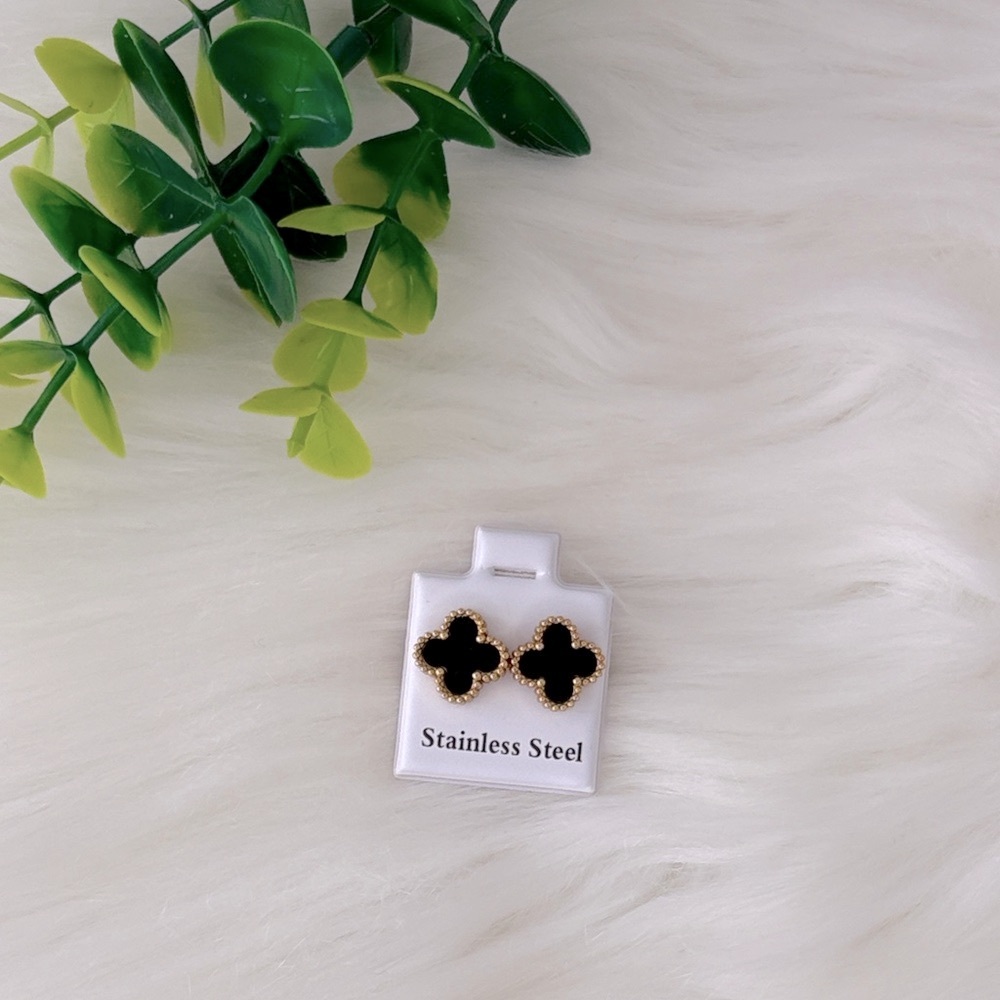 Gold and Black Stainless Steel Clover Earrings‎ - Picture 4 of 9